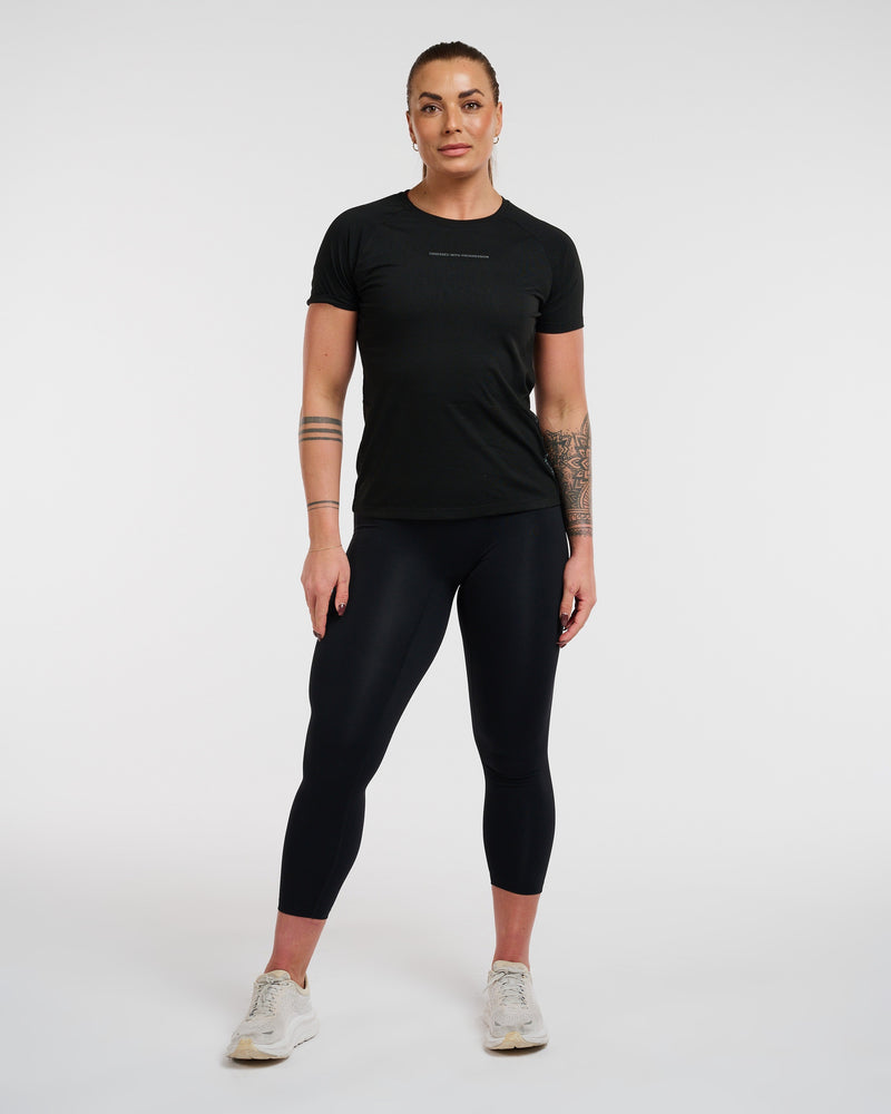 Greatness Women’s T
 T-shirt Black